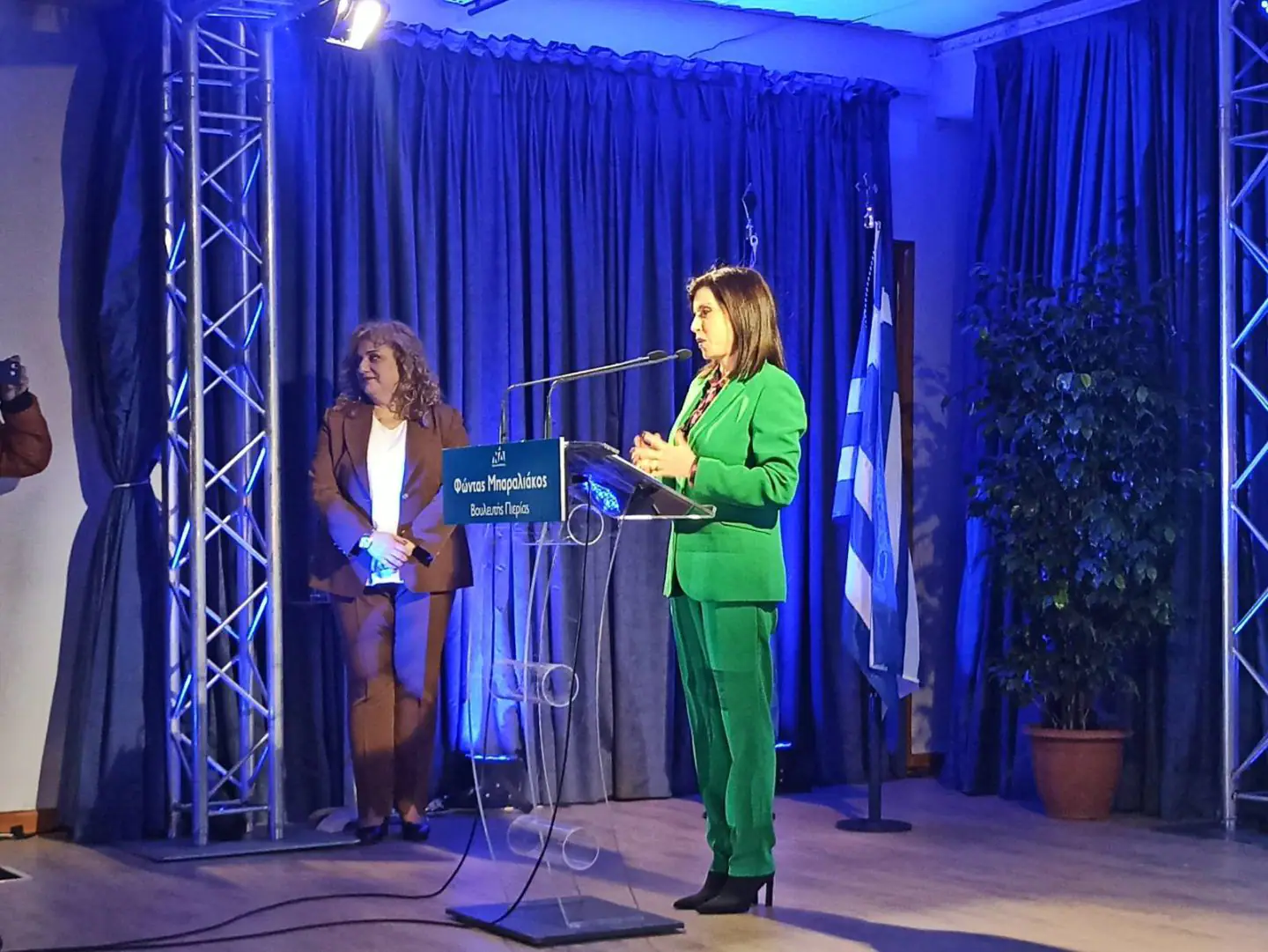 Κατερίνη - Η πολιτική εκδήλωση του Βουλευτή Πιερίας Φώντα Μπαραλιάκου στην Εκάβη (φωτορεπορτάζ + βίντεο) Σε εξέλιξη η υποδοχή των προσκεκλημένων στην πολιτική εκδήλωση του Βουλευτή Πιερίας Φώντα Μπαραλιάκου στην Εκάβη (φωτορεπορτάζ)