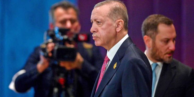 Τουρκία: Στα Πρόθυρα Δικτατορίας Η Άγκυρα