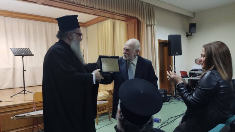 Έναν δικό του άνθρωπο τίμησε ο Σύλλογος Ιεροψαλτών Ν. Πιερίας «Ο όσιος Διονύσιος εν Ολύμπω», τον ιεροψάλτη Γεώργιο Γαργαγγέτα