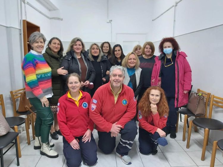 Διασωστική Ομάδα Πιερίας - Εκπαίδευση των Νηπιαγωγών πάνω στις Πρώτες Βοήθειες Διασωστική Ομάδα Πιερίας – Εκπαίδευση των Νηπιαγωγών πάνω στις Πρώτες Βοήθειες