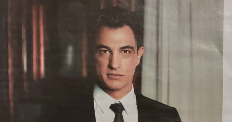 Είναι μουσικός και τραγουδιστής αλλά κάποιες φορές γίνεται και λίγο φιλόσοφος