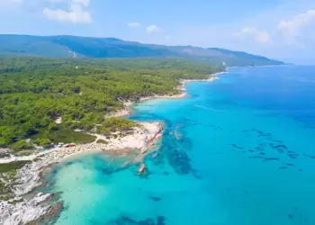 Επανακάμπτει το 2023 ο τουρισμός από τα Βαλκάνια