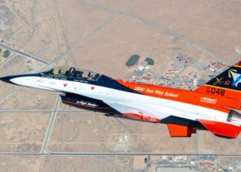 Η τεχνητή νοημοσύνη πιλοτάρισε μόνη της επί 17 ώρες ένα μαχητικό αεροσκάφος στις ΗΠΑ