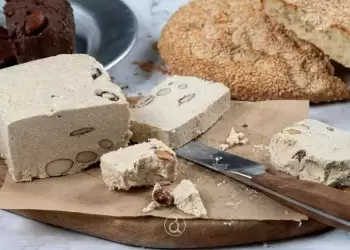 Καλάθι της Σαρακοστής: Αυτές είναι οι τιμές σε όλα τα σούπερ μάρκετ (πίνακας)