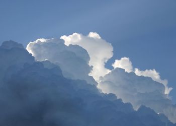 Ο Καιρός σήμερα: Γενικά αίθριος με αραιές νεφώσεις