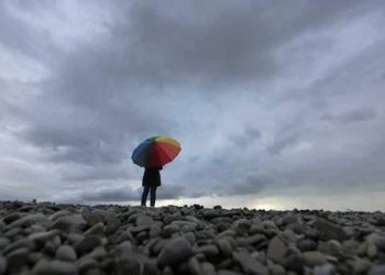 Ο Καιρός σήμερα: Νεφώσεις με τοπικές βροχές ή χιονόνερο και χιόνια στα ορεινά