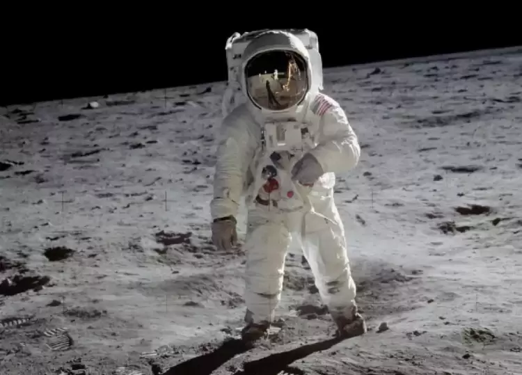 Τι θα φορεθεί φέτος στο διάστημα – Συμβόλαια 3,5 δισ. δολαρίων για τις νέες στολές αστροναυτών