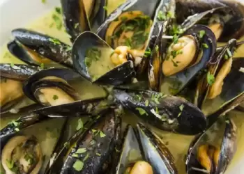 Φρέσκα μύδια Μακρύγιαλου Πιερίας για το Σαρακοστιανό τραπέζι