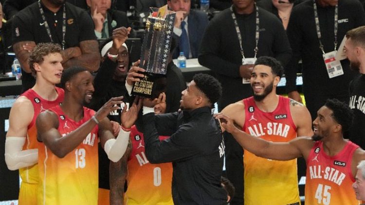 NBA - All-Star Game: Όργια Τέιτουμ και νίκη για την ομάδα του Γιάννη Αντετοκούνμπο (184-175) Nba – All Star Game: Όργια Τέιτουμ και νίκη για την ομάδα του Γιάννη Αντετοκούνμπο (184 175)