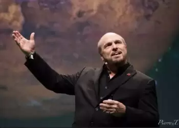 Rick Tumlinson: «Βρισκόμαστε στα πρόθυρα της εισόδου στο ίδιο το Σύμπαν»