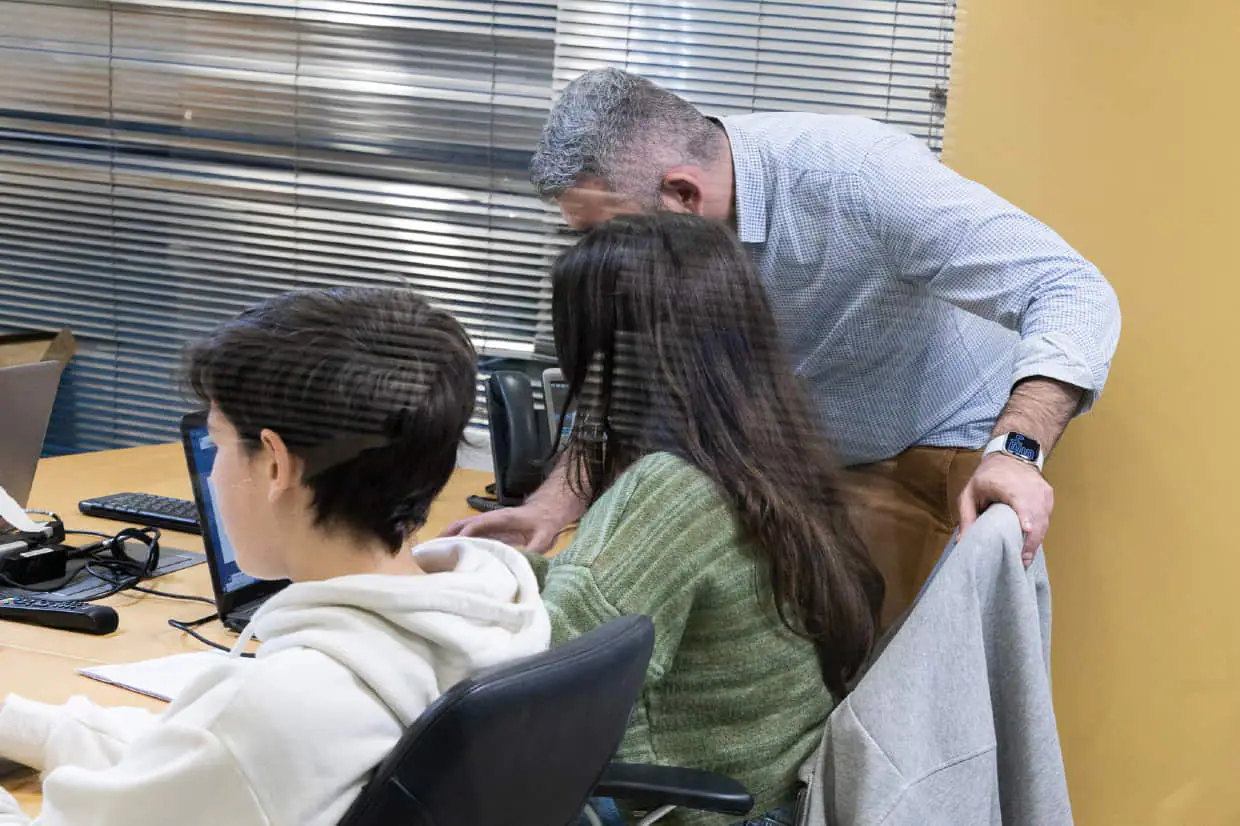 Έρευνα για τους κινδύνους προσέλκυσης ανήλικων μέσα από Πλατφόρμες ανώνυμου Chat - Το Χαμόγελο του Παιδιού Έρευνα για τους κινδύνους προσέλκυσης ανήλικων μέσα από Πλατφόρμες ανώνυμου Chat – Το Χαμόγελο του Παιδιού