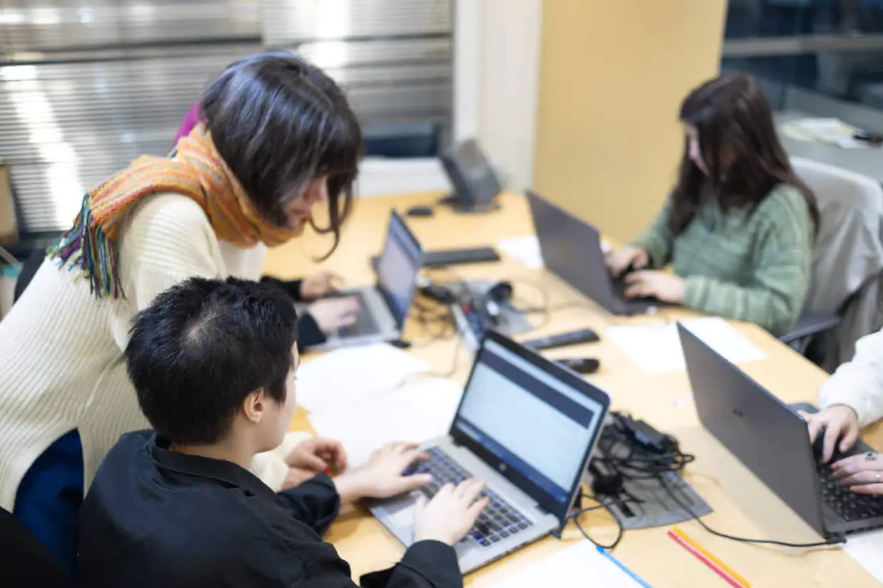 Έρευνα για τους κινδύνους προσέλκυσης ανήλικων μέσα από Πλατφόρμες ανώνυμου Chat - Το Χαμόγελο του Παιδιού Έρευνα για τους κινδύνους προσέλκυσης ανήλικων μέσα από Πλατφόρμες ανώνυμου Chat – Το Χαμόγελο του Παιδιού