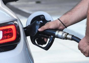 Ασανσέρ οι τιμές των καυσίμων – Φλερτ της βενζίνης με τα 2 ευρώ