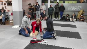 Διασωστική Ομάδα Πιερίας - Παρουσίαση Α Βοηθειών στον ΓΑΣ ΠΑΝΘΕΟΝ Διασωστική Ομάδα Πιερίας – Παρουσίαση Α Βοηθειών στον ΓΑΣ ΠΑΝΘΕΟΝ