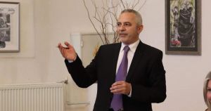 Θεοχάρης Μπικηρόπουλος – «Δύπνοος έκφραση»: Πλήθος κόσμου στην παρουσίαση του βιβλίου του στη Θεσσαλονίκη