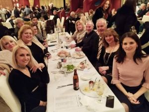 Κατάμεστη η αίθουσα στον ετήσιο χορό του συλλόγου μας την 04 /2/2023 στην Αίθουσα Δεξιώσεων “”ΠΙΕΡΙΔΑ”.