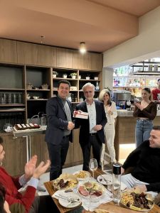 Κοπή βασιλόπιτας για το φροντιστήριο ΑΡΙΣΤΟΤΕΛΕΙΟ Κοπή βασιλόπιτας για το φροντιστήριο ΑΡΙΣΤΟΤΕΛΕΙΟ