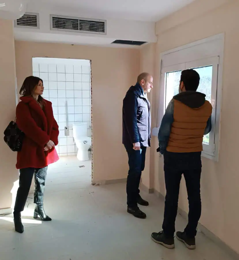 Στο Εκκλησιαστικό Γηροκομείο της Μητρόπολης ο Φώντας Μπαραλιάκος Στο Εκκλησιαστικό Γηροκομείο της Μητρόπολης ο Φώντας Μπαραλιάκος