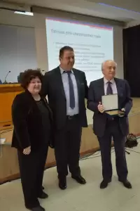 Τα πρότυπα ΕΠΑΛ και οι στοχεύσεις τους στην εκπαίδευση, στην αγορά εργασίας , στην οικονομία και την κοινωνία.