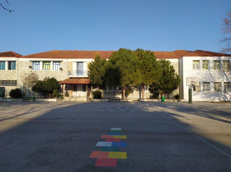 Το Δημοτικό σχολείο της Περίστασης ευχαριστεί δημόσια τον κ. Μαλλιαρό Σπύρο