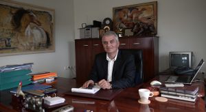 Φάρμα Φωτιάδη στην Εξοχή Πιερίας – Με ελιά μεγαλώνει ο μαύρος χοίρος στη σκιά του Ολύμπου