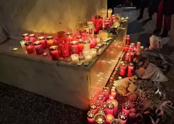 Βουβή διαμαρτυρία εις μνήμην αυτών που έφυγαν (εικόνες)