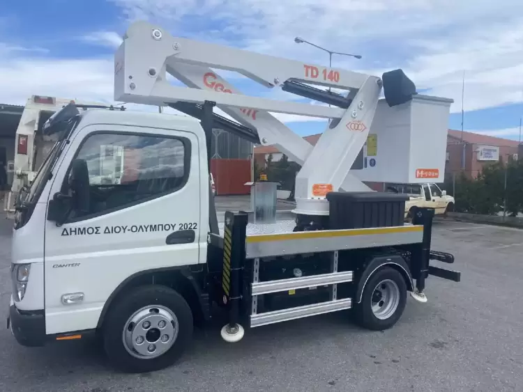 Δήμος Δίου Ολύμπου: Εξοπλισμός στόλου του Δήμου με νέο καλαθοφόρο