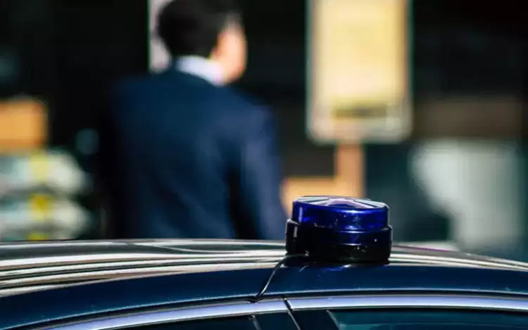 Εξιχνίαση απάτης – Προσποιούμενος υπάλληλο της ΔΕΗ απέσπασε χρήματα και κοσμήματα