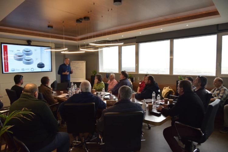 Επισκέψεις στην Olympia Electronics Α.Ε.