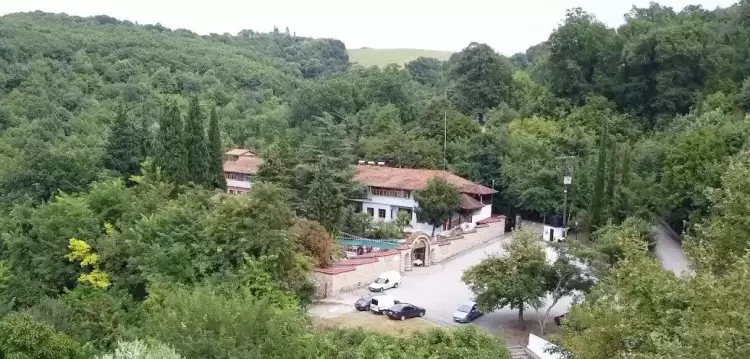 Ιερά Μονή Παναγίας Μακρυρράχης – Όρθρος και Πανηγυρική Θεία Λειτουργία