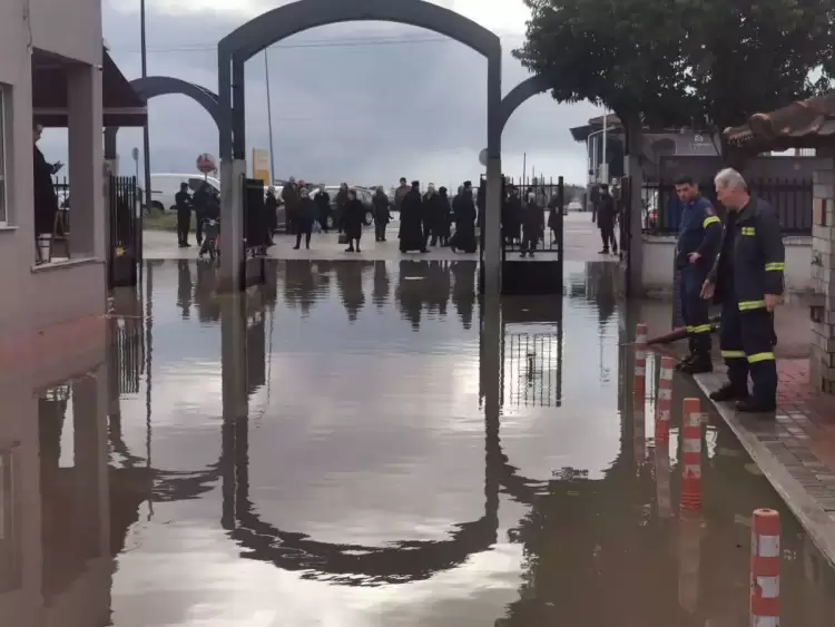 Κατερίνη – Γιατί πλημμυρίζουν τα κοιμητήρια του Αγίου Λαζάρου; 