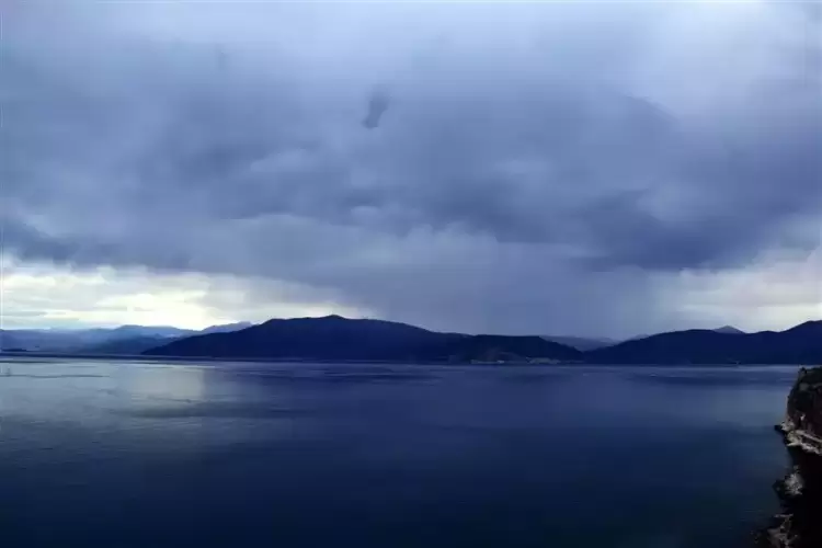 Ο Καιρός σήμερα: Συννεφιές κατά διαστήματα αυξημένες με ασθενείς τοπικές βροχές Ο Καιρός σήμερα: Συννεφιές κατά διαστήματα αυξημένες με ασθενείς τοπικές βροχές