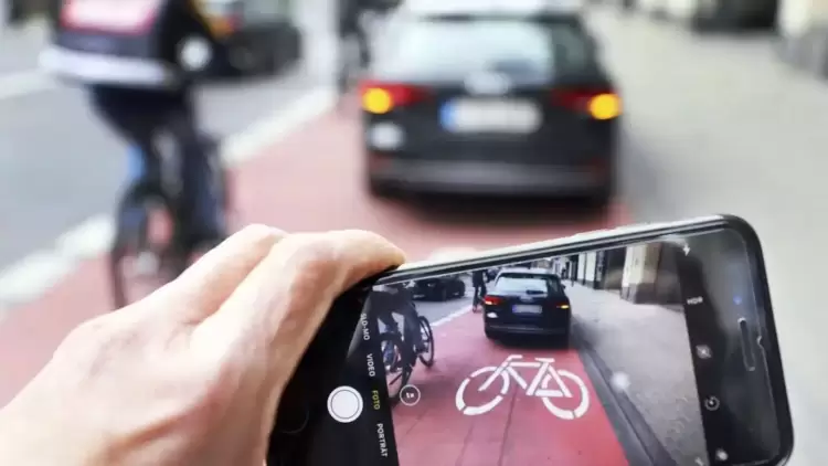 Πόσο νόμιμη  είναι η φωτογράφηση σε παράνομα παρκαρισμένα αυτοκίνητα για την αστυνομία;