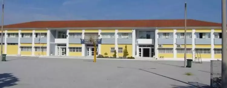 Στο Γυμνάσιο Περίστασης στην Κατερίνη γονείς επιτέθηκαν σε καθηγητή του παιδιού τους και μετά του έκαναν μήνυση
