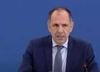 Τέμπη: «Πλήρης διαφάνεια για τα αίτια του δυστυχήματος» – Οι ανακοινώσεις Γεραπετρίτη