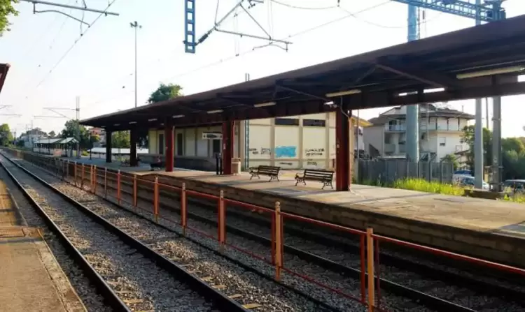 Τέμπη: Σε σοκ η σταθμάρχης Νέων Πόρων Πιερίας – «Ο Θεός με φώτισε» (βίντεο) Τέμπη: Σε σοκ η σταθμάρχης Νέων Πόρων Πιερίας – «Ο Θεός με φώτισε» (βίντεο)