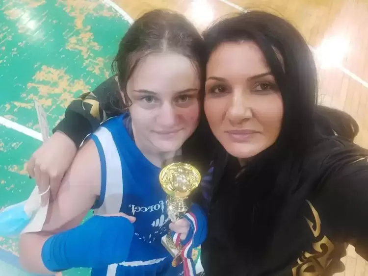 Χρυσό στην πυγμαχία! – H Δανάη Ζενουνλλάρι του Απολλώνειο Boxing Club κατέκτησε την πρώτη θέση