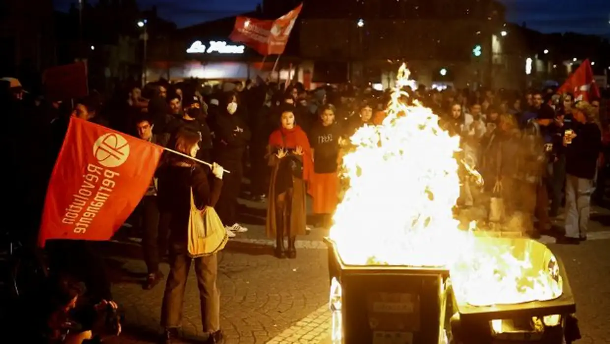 Απεργίες Στην Ευρώπη: Εκατομμύρια Διαδηλωτές Λένε «Όχι» Στις Πολιτικές Των Κυβερνήσεων Τους
