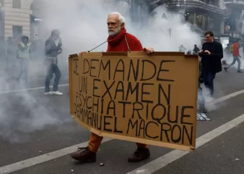 Γαλλία: Ο μεγάλος θυμός για τη συνταξιοδοτική μεταρρύθμιση και η επόμενη μέρα