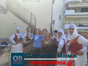 Γλυκίσματα και κρασί από την Εστία Πιερίδων Μουσών στην Κατερίνη