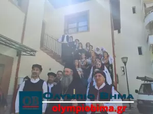 Γλυκίσματα και κρασί από την Εστία Πιερίδων Μουσών στην Κατερίνη