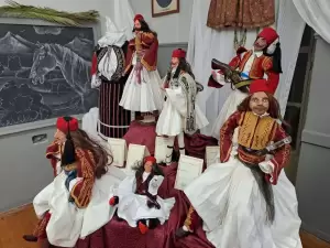 Η Ιστορία των Λαζαίων πρωτοπόρων της επανάστασης του 1821 – Έκθεση  χειροποίητης κούκλας στην Αστική Σχολή  Κατερίνης