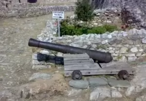 Κάστρο Πλαταμώνα: Το κάστρο της Πιερίας στην αγκαλιά του Ολύμπου που αγναντεύει το πέλαγος