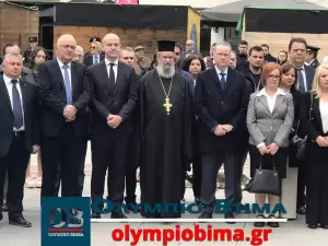 Κατερίνη – Εθνική Επέτειος του 1821: Κατάθεση στεφάνων στην Πλατεία Ελευθερίας για την Εθνική Επέτειο