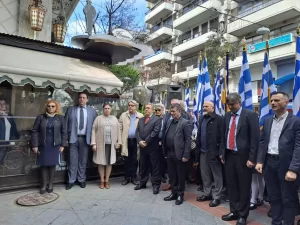Κατερίνη: Κατάθεση στεφάνων στο μνημείο του Γεωργάκη Ολυμπίου