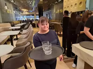 Η Μέριμνα Παιδιού Κατερίνης σε ενημερωτική δράση με τα παιδιά της σε κεντρικά καφέ της πόλης