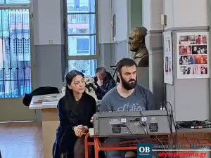 Μουσικές και τραγούδια του Μάνου Χατζιδάκι στην Αστική Σχολή Κατερίνης  