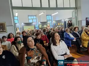 Μουσικές και τραγούδια του Μάνου Χατζιδάκι στην Αστική Σχολή Κατερίνης  