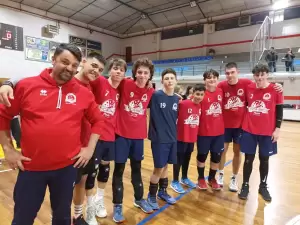 Η ομάδα αγοριών Κ18 του Αίολου Κατερίνης πρώτη και αήττητη στο πρωτάθλημα Παίδων Κ18