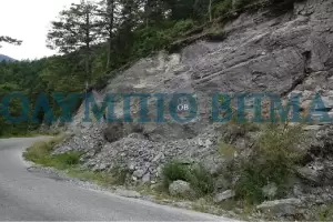 Όλυμπος προς το παλιό μοναστήρι – Βράχοι που μοιάζουν έτοιμοι να ξεκολλήσουν